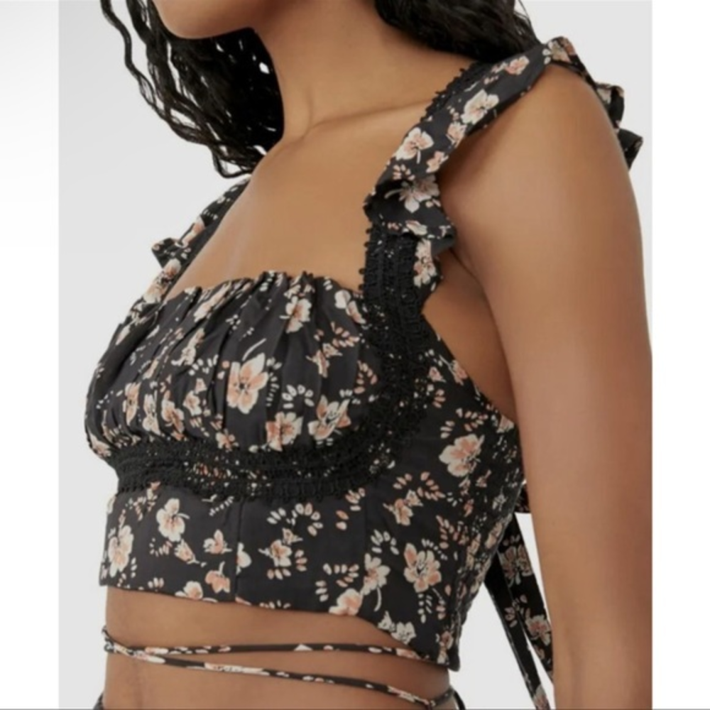 Free People Women’s‎ Black Floral Ruffle Halter Cropped Top Black Size 8